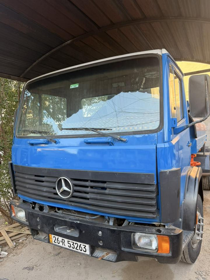 للبيع 
موديل ٩٢ اصولي 
معمرة كامل ومصبوغة 
رقم صلاح الدين الجديد بأسمي مكانها بغداد 
سعرها ١٥٠ ورقة وبيها مجال السيارة جديدة وكلشي بحسابه يعجبك السعر خابر مايعجبك  صلي على النبي 
***********
