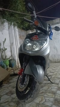 سكنس نضافه فول تراي وين ما تريد سعر 400 وبيه مجال  07815539129