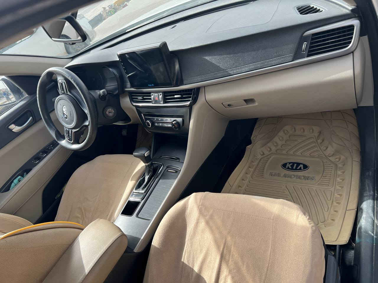 السلام عليكم اوبتما ٢٠١٦ خليجي للبيع مكفوله مكينه ٢٤٠٠ ارقام وسنويه جدد باسمي سياره عليهه ادامه كامله تخم تاير جاهزه من كل الامور مكانها واسط نعمانيه سعرها ١٦٣ وبيها مجال بسيط  للاستفسار ***********
