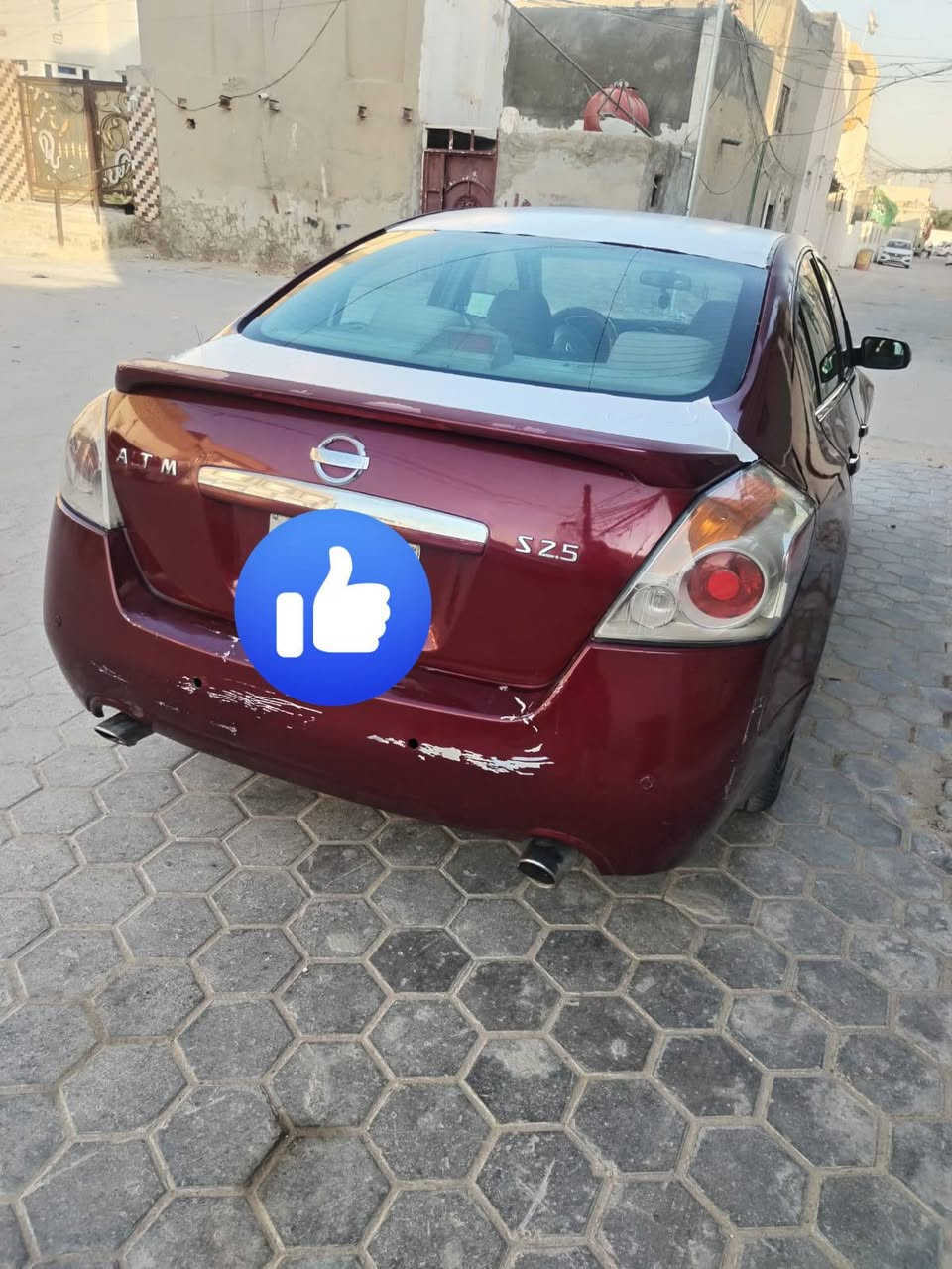 سلام عليكم نيسان التما اصولي بس مابيها مداور صاحبها متوفي ودكها وين ميعجبك مكلف بل نشر رقم صاحبها 
‏‪***********‬‏
السيارة بل نجف
السيارة رقم بغداد حدادية ٥٠/١٠٠ كير مكينة عل شرط

