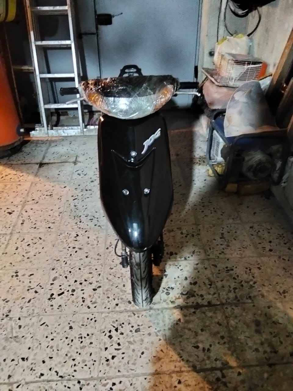 السلام عليكم عصفوريه محرك كارتونه نقص باتري فقط السعر ٣٠٠ وبيها مجال بسيط السكن البنوك الاتصال *********** بغداد, العراق
