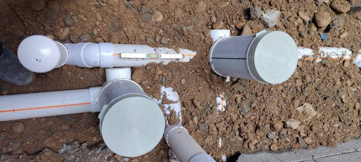 عمل رفت 
تأسيس للساحبه داخل سقف ثانوي للصحيات.
تم بحمد الله اكمال تأسيس مجاري بيت ١٠٠ متر في شارع القدس 
للاتصال ***********
***********
