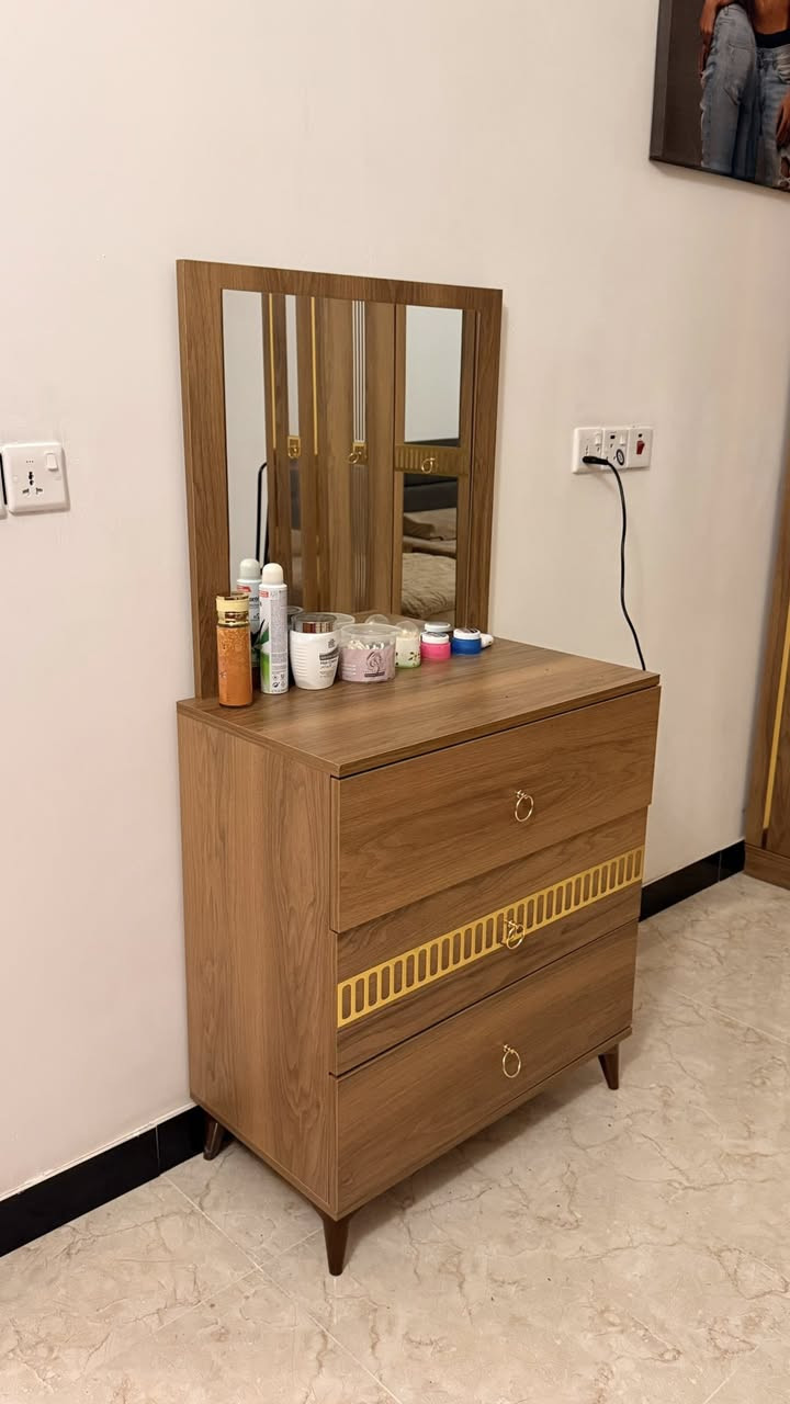 السلام عليكم غرفة نوم نفرين تركي جديدة مع ملحقاتها كاملة الدواشك وفراشهة السعر600


**إذا كنت صاحب هذا الإعلان وتريد حذفه لأي سبب، رجاءا أرسل رسالة إلى الدعم الفني**