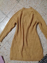 ملابس نضيفه • مستعملة • حي جهاد