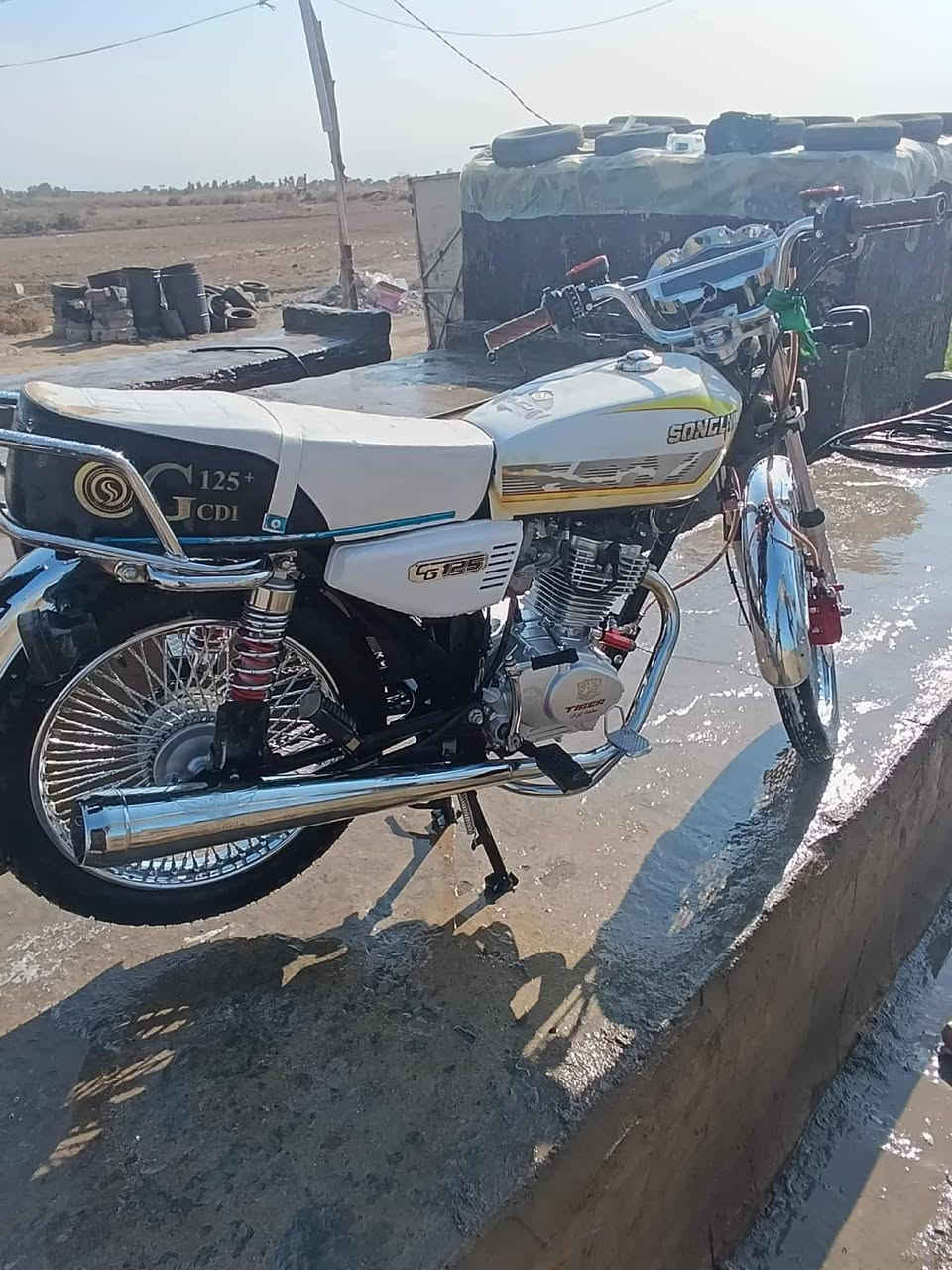 السلام عليكم تايكر موديل 25 مكينه مامفتوحه كهربايات كامله درجه مال حناي وسعر مناسب المكان حولي الجامعه ***********
