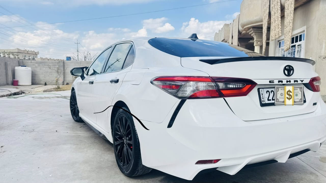 السلام عليكم كامري
موديل 2018  مواصفات se لون ابيض ثلجي

رقم اربيل سنويه جديد ل 2031

شرط التحويل ماشيه 80 ميل  

ضرار جاملق خلفي صبق شرط بدون دواخل و بيها  باب خلف السكن بيه مكانين بارد ارباك كله سليم سياره جاهزه من كلشي بدون نقص السعر 185 للاستفسار اكثر الاتصال ع ***********
