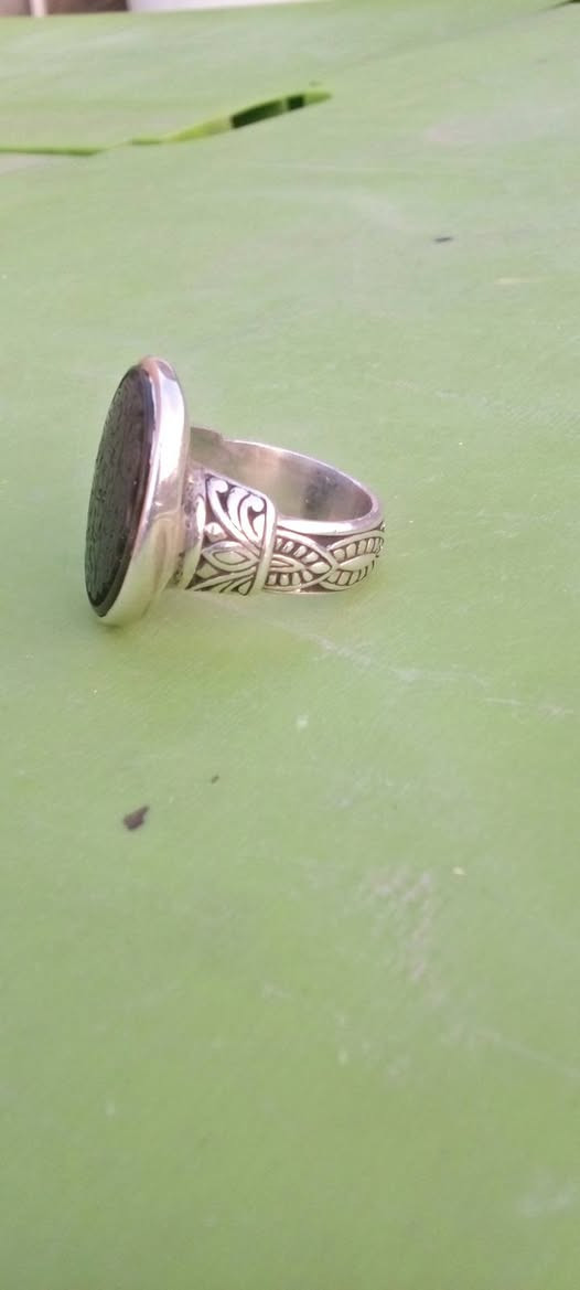 يماني خشن مخطوط صياغة يدويه ثقيله وزن 23 غرام سعر 100يوجد توصيل ***********
