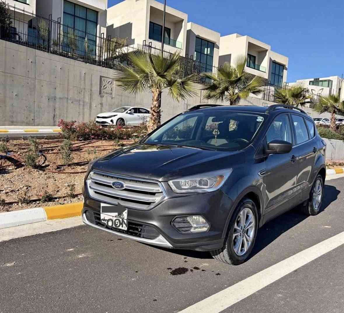 السلام عليكم مراوس بسيارة ناصيةفورد سكيب نظيفة جداً 2018 رقم اربيل سنوية منتهية قبل اشهر تحويل مباشر 
مكينة1500تيربو مكفولة كير ومكينة لا فتح ولاتبخير جاهزة 
كهربائيات مملعوب بيها 
ضربها صندوك موضحة بلصور
صبغ بنيد فقط 
عضمتها حلوة 
تنكر وتطلع سعرها120
رقم***********
مكانها بغداد الاعظمية
