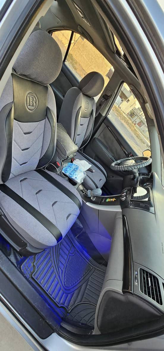 مكلف بل نشر @ الخاص مغلق@ للبيع سوناتا 2009 وارد امريكي مصبوغ حزام بيها ضرر امامي من امريكه كير محرك بشرط محرك 24 طخم امامي او خلفي جديد سياره مال جناي سعر 115 و بي مجال للطيبين او كلشي اكو بل سوك رقم هاتف  ***********
