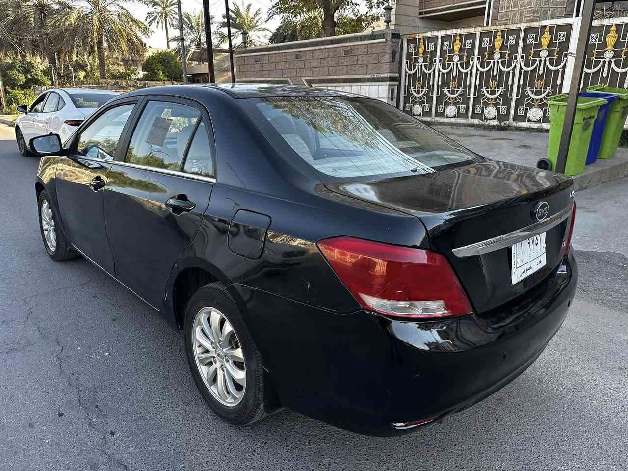 ***********
بي واي دي f5 موديل 2014 محرك كير تيوتا كورلا بيكاجو 1800 المرغوب السعر 52 ورقة  سيارة محرك كير تبريد تدفئة غرفة كله جديد رقم  بغداد مشروع وطني تحويل مباشر سنوية جديدة سيارة بيها صبغ مكانات قليلة بصمة كشنات جلد شاشة كامرة فول تحكم ستيرن المكان السيارة  الصليخ ال ٦٠٠ للاستفسار هذة رقمي ***********
