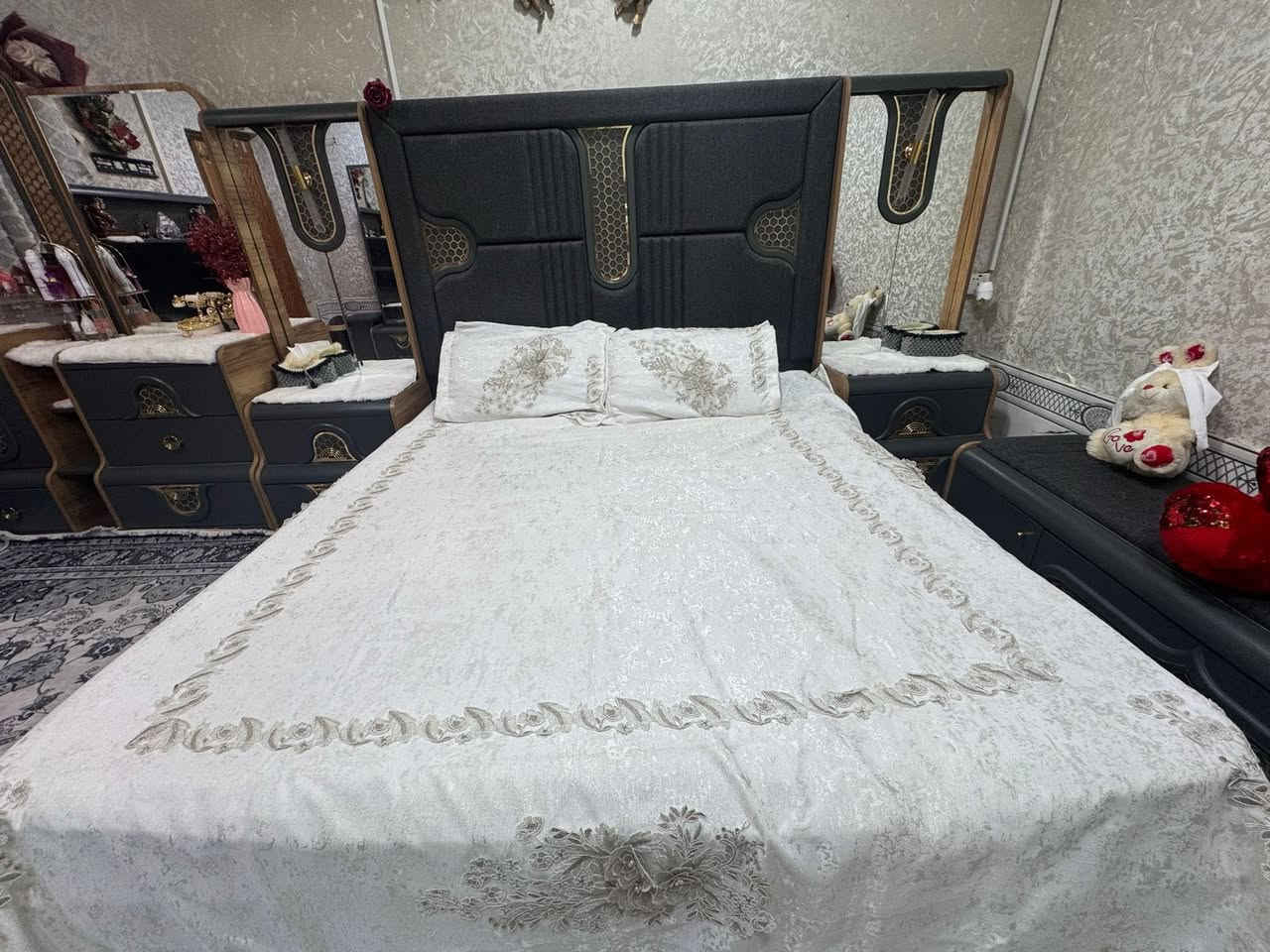 غرفة جديدة للبيع ماخذينهة ب 4 ملاين ونص و سعرهة مناسب بيع مستعجل


**إذا كنت صاحب هذا الإعلان وتريد حذفه لأي سبب، رجاءا أرسل رسالة إلى الدعم الفني**