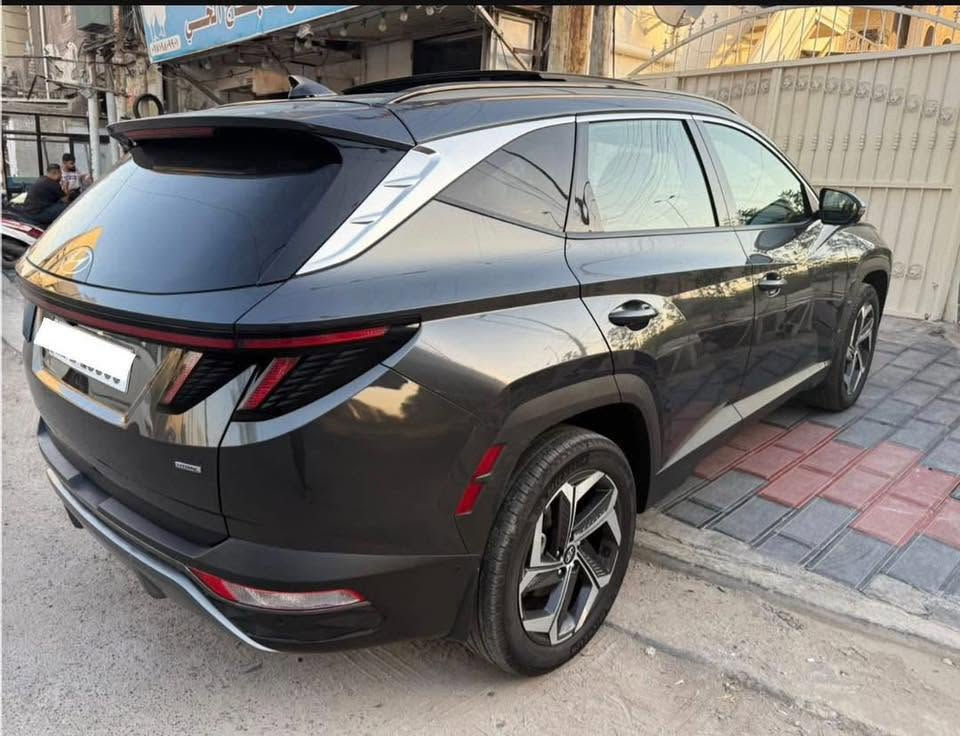 السلام عليكم.
هيونداي توسان لون رصاصي غامق موديل 2023 لمتد VIP وارد امريكي كلين تايتل محرك 2500 رقم بغداد سيارة رياضي
فووول مواصفات 6 كاميرات
        (.   66  الف. ) 
مكفوله كفاله عامه بدون قطرة صبغ بدون ايرباگ (جميع الايرباگات سليمه)

فقط :طخه بسيطة بل جنطة يم كلمه توسان اقل من الشبر معدلة على البارد والباقي مكفول

المواصفات:
- تتقدم وتترجع بالبصمه
- كاميرات محيطيه عدد 4
- كشنات جلد ابيض
- كشنات اماميه كهرباء 
- كشنات اماميه تبريد وتدفئه
- كشنات خلفيه تدفئه
- خزن كشنات memory 
- تدفئة ستيرن
- حساسات اماميه
- حساسات خلفيه
- بصمه
- بانوراما
- تشغيل عن بعد 
- فور ويل 4X4 H-Trac
- لايتات زينون و LED
- رادارات جانبيه Blind Spots
- رادار امامي تحديد مسار ومانع تصادم
- سستم صوت BOSE
- شاحن واير لس
- شاشه كبيره
- دشبول ايباد
- قطعتين تبريد 
- ايقاف ذاتي اوتو ستوب
- اوتو هولد 
- نظام نزول منحدرات 
 
عنوان: بغداد حي البنوك

***********
