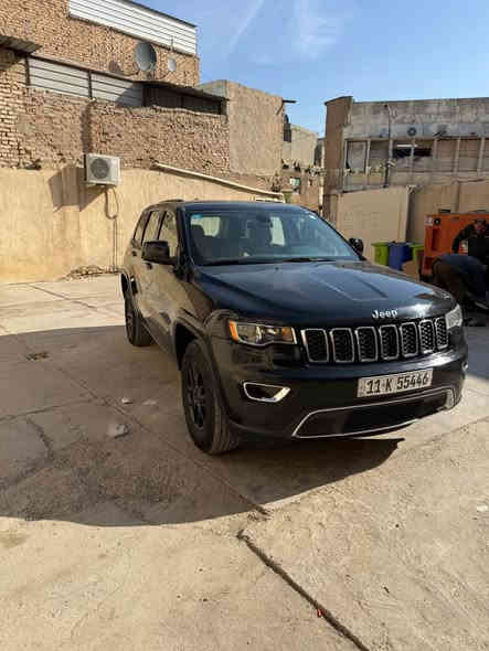 السلام عليكم 
جيب لاريدوو 
موديل 2018 
حادثها جاملغ ومباوك بنيد وباب وناشر سونار وحادث 
مكانها بغداد الاعظميه داخل عسلي محرك 3600 
جاهزه بدون نقص رقم جديد تحويل مباشر 
سعرها 180 ورقه وبي مجال للشراي 
*********** بغداد
