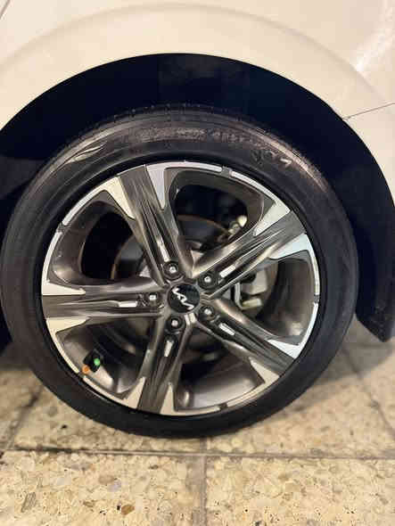 السلام عليكم للبيع k5 2022
ماشيه 32 
رقم بغداد 
مكفوله كفاله عامه عدا رصعه وطلعته bdr
فول قماره حديد 
بصمه
تشغيل عن بعد 
كرسي كهرباء 
شاشه كبير 
شاشه ابل كار بلي
حساس امامي خلفي 
كامره خلفيه
أريل نفكيشن
حساس امامي خلفي 
مري كهرباء 
سياره خاضعه لضمان الدوليه 
السعر:205 وبيه مجال 
العنوان:بغداد:تقاطع:درويش:حي التراث
أي استفسار:***********
