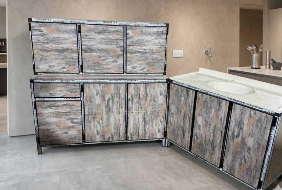 🛠️ شغل  تفصال درجة ثانية 
 
📏 القياس: كاونتر متر ونص  وسنك متر و20 سم مرمر

✨ المواصفات:
✅ جسور داعمة للرفوف (تحمّل الاوزان وثبات)
داخل الكاونتر بليت  الالمنيوم 
الضهر الكاونتر بليت الالمنيوم 

💰 السعر: 250 الف 

🚚 التوصيل:
✔ داخل بغداد: مجاني
✔ أطراف بغداد: 15 الف


**إذا كنت صاحب هذا الإعلان وتريد حذفه لأي سبب، رجاءا أرسل رسالة إلى الدعم الفني**