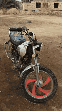 السلام عليكم دراجه للبيع اوراق ضايعه ٢٠٠ وبي مجال ترهم مراوس بستوته ونطي فرق المكان ديوانية الاستفسار ***********
