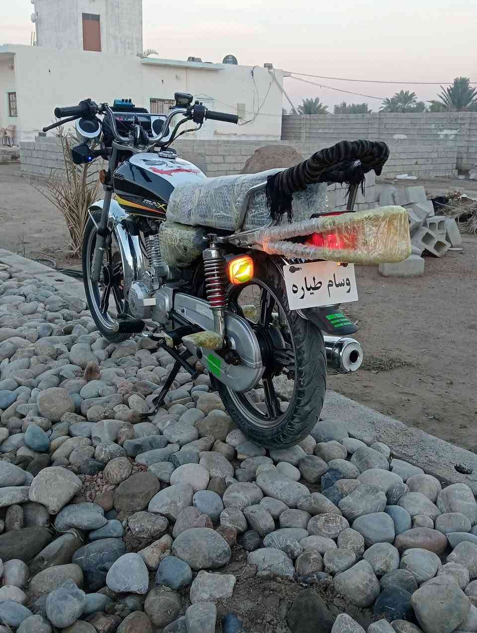 سيفان22 للبيع
لسعر 500 وبي مجال بسيط 
مكاني بعقوبة تقاطع لقدس 
***********
