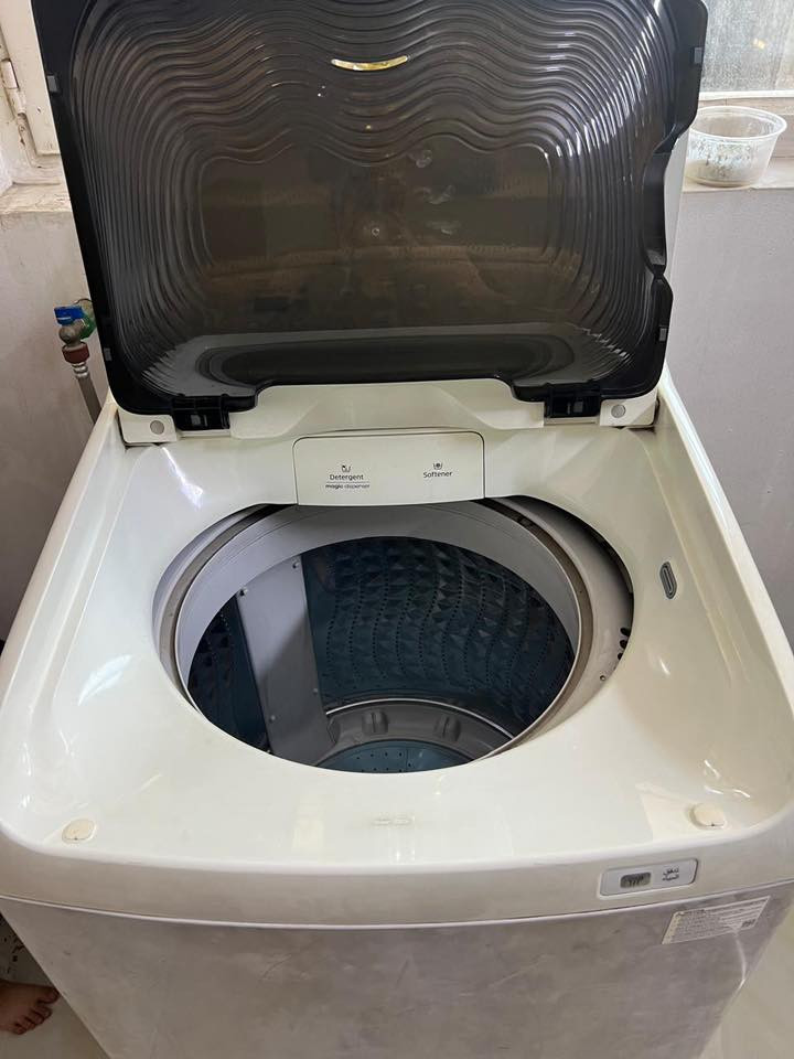 السلام عليكم غساله سامسنوك حجم 15 كيلو استعمال قليل السعر 250 الف           ***********
