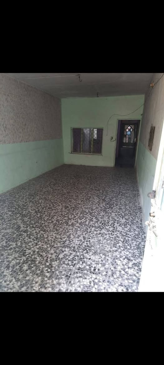 سلام عليكم بيت للبيع في زعفرانيه دور الشرطه مساحه ٨٠ طابو ابسمي السعر ٧٠ مليون البيت عكاده للتواصل ***********
