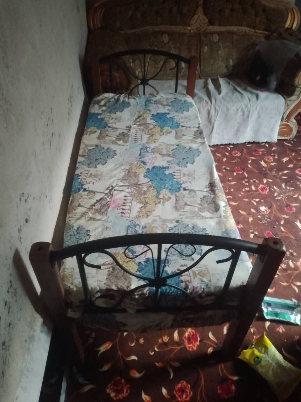 الي يريده يتصل بيه ***********
