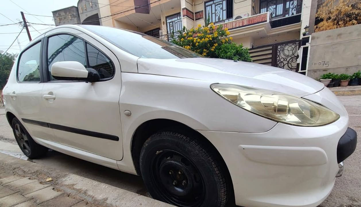 السلام عليكم
للبيع....
بيجو فرنسي(307) موديل 2006 بغداد رقم الماني جديد
هزه جديده ماعليها اي غرامات
عليها ادامه كامله  نواقص 
السعر 57 بيها مجال جدا قليل حك الجيه
***********  غير متواجد عل فيس
