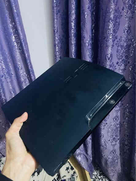 بلي 3سلم شغال نظيف بدقة 720 HD ابو التلث براغي من جوه  يسمونه مو اربع براغي يعني النوعية الزينة وياه جميع الملحقات هارد خارجي و6جوستيك شغالات 2شغالات 100% البقية بيهن مشاكل بي 33 لعبة تقريباً ومن ضمنهن اقوه 3العاب اله الحرب ودرايفر  جي تي اي  وبيس 2013 العربية وفيفا 17 ومجموعة العاب حلوة 
للبيع او مرواس بلي فات او سلم مهكر كون ما مفتوح وانطي فرق 
مكاني بغداد ام الكبر والغزلان مقابيل قطاع 26 قرب معمل الغاز 

رقمي *********** 

ملاحظة ما انتظر احد اي شخص يجيني أبيعة وافحصه الك وتاخذه وصمانه لحد  استلم فلوسة لان محتاج ومستعجل بغداد
