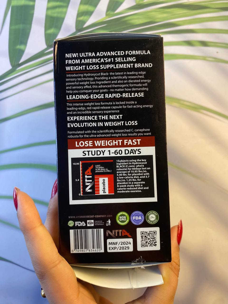 Hydroxycut Super Ket منحف ال هيدروكسي 
 غذائي يُسوق للمساعدة في إنقاص الوزن، لا سيما للأشخاص الذين يتبعون نظام "الكيتو" الغذائي. يعتمد المكمل على تقنية "Ultra Advanced Thermo Technology" لدعم حرق الدهون وتعزيز ❤

المميزات والفوائد المحتملة
دعم فقدان الوزن: يحتوي على مستخلص القهوة (C. canephora robusta) الذي تشير بعض الدراسات إلى دوره في المساعدة على تقليل الوزن عند دمجه مع نظام غذائي 
تعزيز الطاقة والتركيز: يحتوي عادةً على الكافيين الذي يساعد على زيادة اليقظة والنشاط أثناء التمارين. ❤🌿

تركيبة مخصصة: يحتوي هذا الإصدار على البروبيوتيك والفيتامينات (مثل B6 وB12) لدعم التمثيل الغذائي والجهاز المناعي. 

طريقة الاستخدام 👇🏻👇🏻👇🏻

اليوم الأول: تناول كبسولة واحدة مرة واحدة يومياً.
اليوم الثاني والثالث: تناول كبسولتين مرة واحدة يومياً.
اليوم الرابع وما بعده: تناول كبسولتين مرتين يومياً، قبل أكبر وجبتين بمدة 30-60 دقيقة. 

ملاحظة: يجب عدم تجاوز 4 كبسولات خلال 24 ساعة، وتجنب تناوله قبل النوم بـ 5 ساعات على الأقل. 
تحذيرات هامة وآثار جانبية

المنشأ الاصلي  امريكا 🇱🇷


**إذا كنت صاحب هذا الإعلان وتريد حذفه لأي سبب، رجاءا أرسل رسالة إلى الدعم الفني**