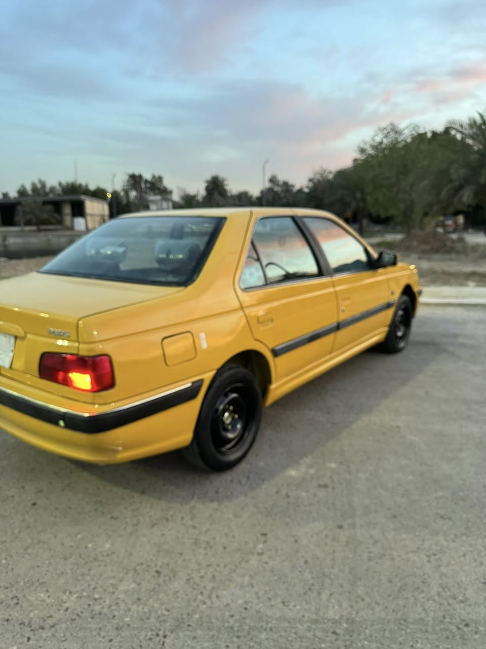 سلام عليكم للبيع بيجو بارص موديل ٢٠١٥ كير محرك جدد تخم تاير جديد لأضربه ولا صبغ فقط هلالت ماشيه ٥٣ حقيقي صدر مامي خلفي جديد تحويل مباشر سعر ٥٠ وبيها مجال الشراي تصال مكاني بغداد ***********
