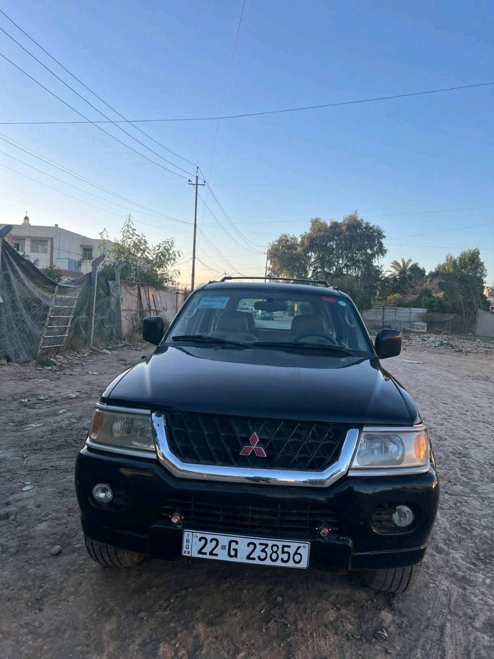السلام عليكم
سياره ميتسوبيشي مونتيرو 
موديل 2000 
محرك 3500
مكينه 6 سلندر 
رقم اربيل 
حادثه خشم الجامع والبنيد 
السياره كير ومحرك خير من الله عنوان السياره بغداد 
ابو غريب 
سعر 70 وبيه مجال 
رقم صاحب السياره 
***********
***********