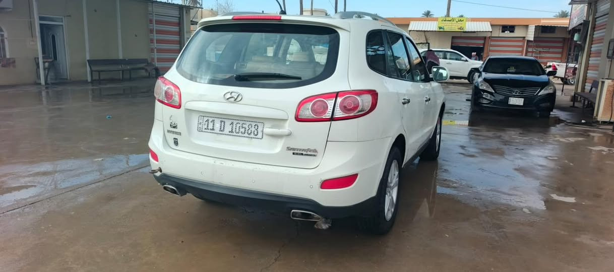 سلام عليكم
للبيع او مراوس سنتافي ٢٠١٠ شكل ١٢ 
٦ سلندر محرك ٣.٥ 
سبع راكب 
صدر جديد 
كير محرك جديد 
تايرات جديدة 
سيارة بيها صبغ مكانات ابيع حزام 
#سونار #موجود 
 مكان سيارة ديالى دلي عباس سراجق 
لسعر ١٢٠ وبيها مجال 
***********
