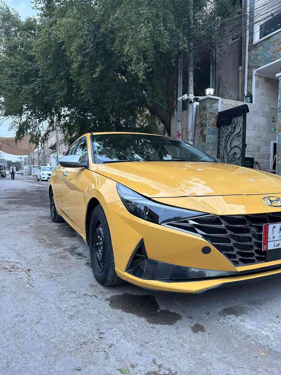 رقم بغداد
ماشيه 103 
فول السياره صور الحادث بل منشور 
سعرها 148 وبيه مجال 
***********
