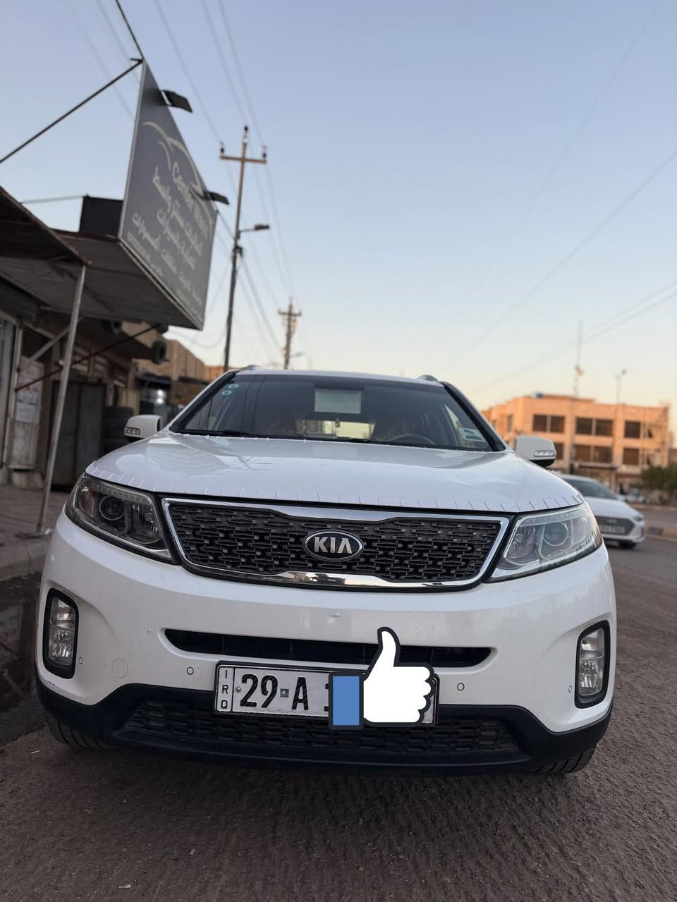 السلام عليكم سورنتو ٢٠١٤ مكفولة عدى بارد بالجنطة ٧ راكب مكينه ممفتوحةالسيارة بلادية برغي ممفتوح بيها بسمي رقم واسط السعر ١٦٠ بيها مجال مكلف بالنشر للاتصال ***********
