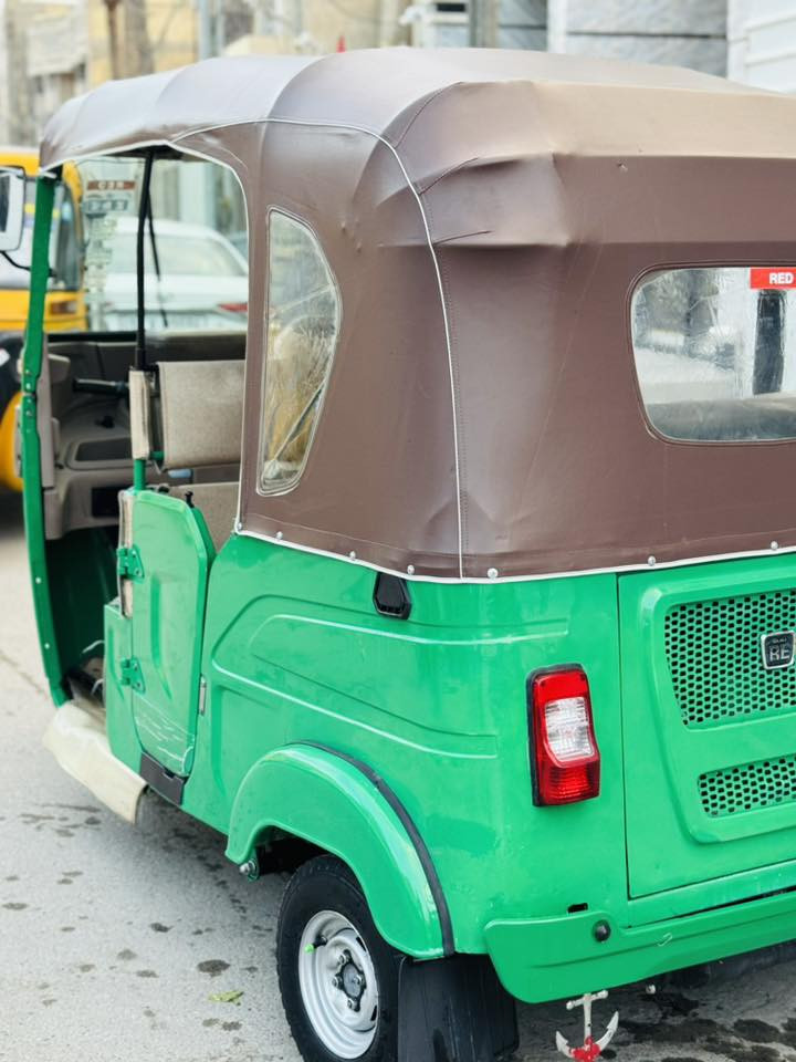 سلام عليكم شباب تكتك موديل 22 رقم ورسنويه تحويل ثاني يوم دوشمه جديد مسجل تراي يخبل متروكه بلبيت جانت 
المكان شعب 
***********
