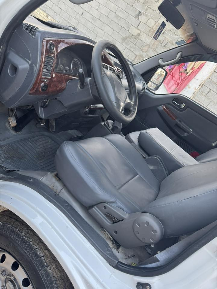 سلام عليكم كيه للبيع مودي 2008 رقم بغداد إنكليزي مسكر مكينه بم ونوزل مكفوله من كير شاصي اكسن سياره حلوه المكان بغداد رقم الهاتف ***********
