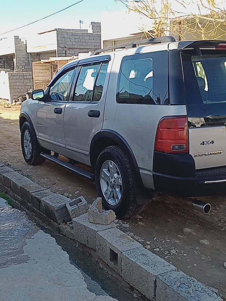 السلام عليكم جميعا ...سياره اكس بلور  للبيع موديل 2004 رقم كركوك انكليزي سنويه  جديده  كفاله عامه من صدر وحداده كير ومحرك وتبريد  سياره حلوه وترايك وين متريد علما السياره مسجله موديل 2000  السعر 75 ورقه والسياره موجوده في اربيل  منطقة دارتو  وشايف خير للياخذها. رقم الهاتف *********** فيه وااساب... ومن الله التوفيق
