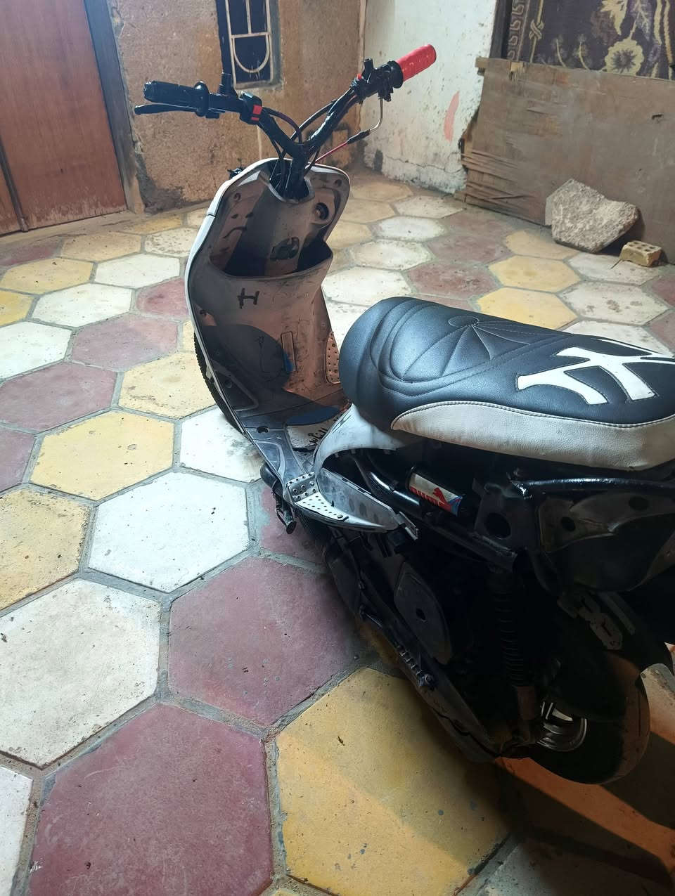 سلام عليكم للبيع ماكس قجمه دراجه جديده
صدر امامي جديد توه شديته ويلات باكيت 
الدراجه نگرنه سلف كهربائيات لايت نشره كله شغال 
مفتوحه ولفات فقط لا تبخير لاتنقيص 
مكاني كرنه بني منصور لموشراي لايراسل رجائن
السعر خاص


**إذا كنت صاحب هذا الإعلان وتريد حذفه لأي سبب، رجاءا أرسل رسالة إلى الدعم الفني**