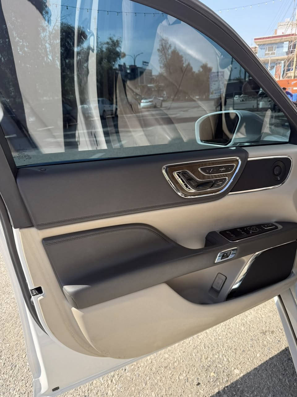 Lincoln continental 2018
102,000km


**إذا كنت صاحب هذا الإعلان وتريد حذفه لأي سبب، رجاءا أرسل رسالة إلى الدعم الفني**