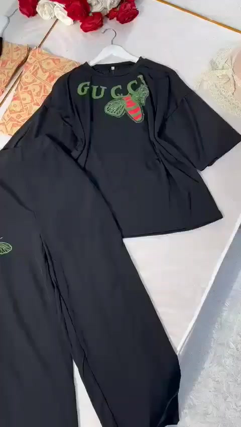 سوت قطعتين يجنن♥️
موديلات جديده ،😍😍

الخامه قطني

القياسات M L XL XXL

#سعــــــــــــره.15 الف
توصيل لجميع محافظات العراق


**إذا كنت صاحب هذا الإعلان وتريد حذفه لأي سبب، رجاءا أرسل رسالة إلى الدعم الفني**