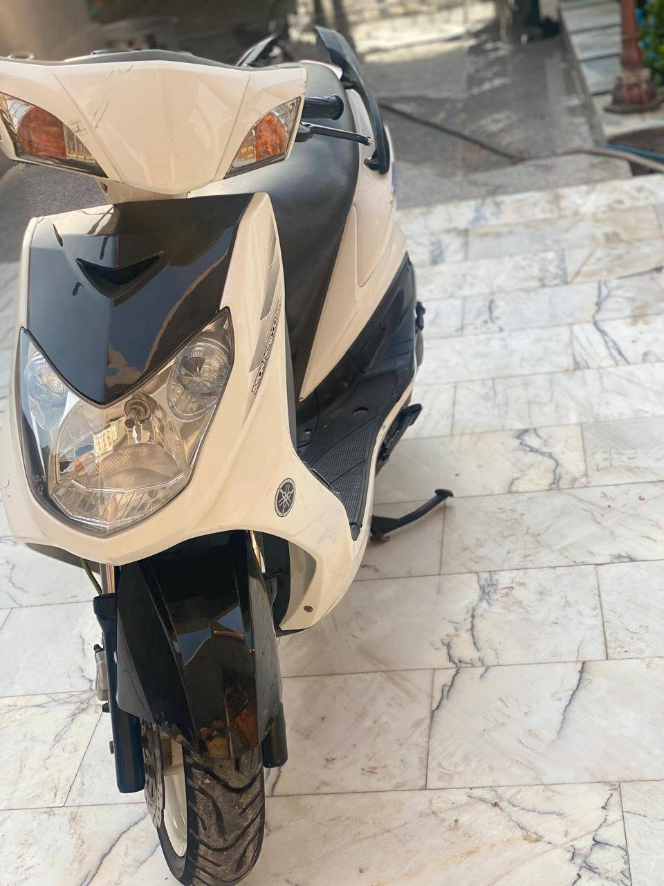 سلام عليكم سكنس ياباني فحل كابريتر نظيفه حاويه ومزوده الدراجه كفاله برغي مامفتوح بيها  السعر مليون وبيها مجال حك الجيه
العنوان البصره قضاء الصادق
***********

