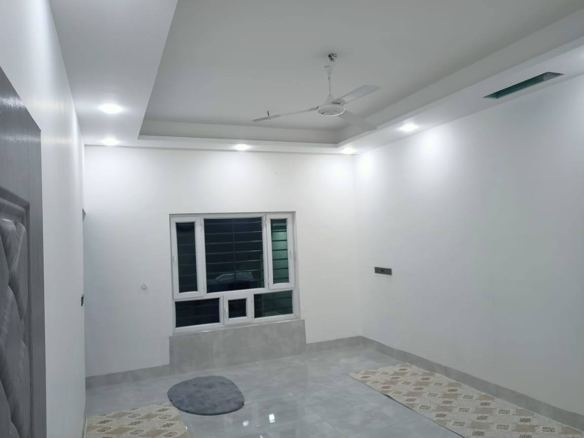 دار للبيع 150م زراعي ارجيبات شركة طارق غرفة نوم مطبخ حار وبارد ستقبال هول كبير نضام دكت سقوف بيت فول خلف اتجاري سعر المطلوب 60 ومجال
***********
