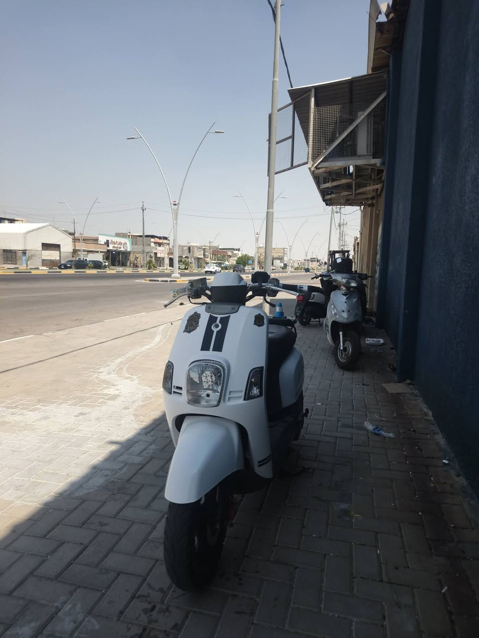 بوليسي كابريتر مجفته تجفيت باله دراجه شي عله شي تخبل نعومه ورزانه ومعدل سعرها ٨٠٠ بيه مجال راسني واساب فقط ***********
