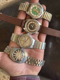 مجموعة ساعات للبيع اتوماتيك /تكويك سويسري عدد 18 كلهم شغالين  سعر القط...