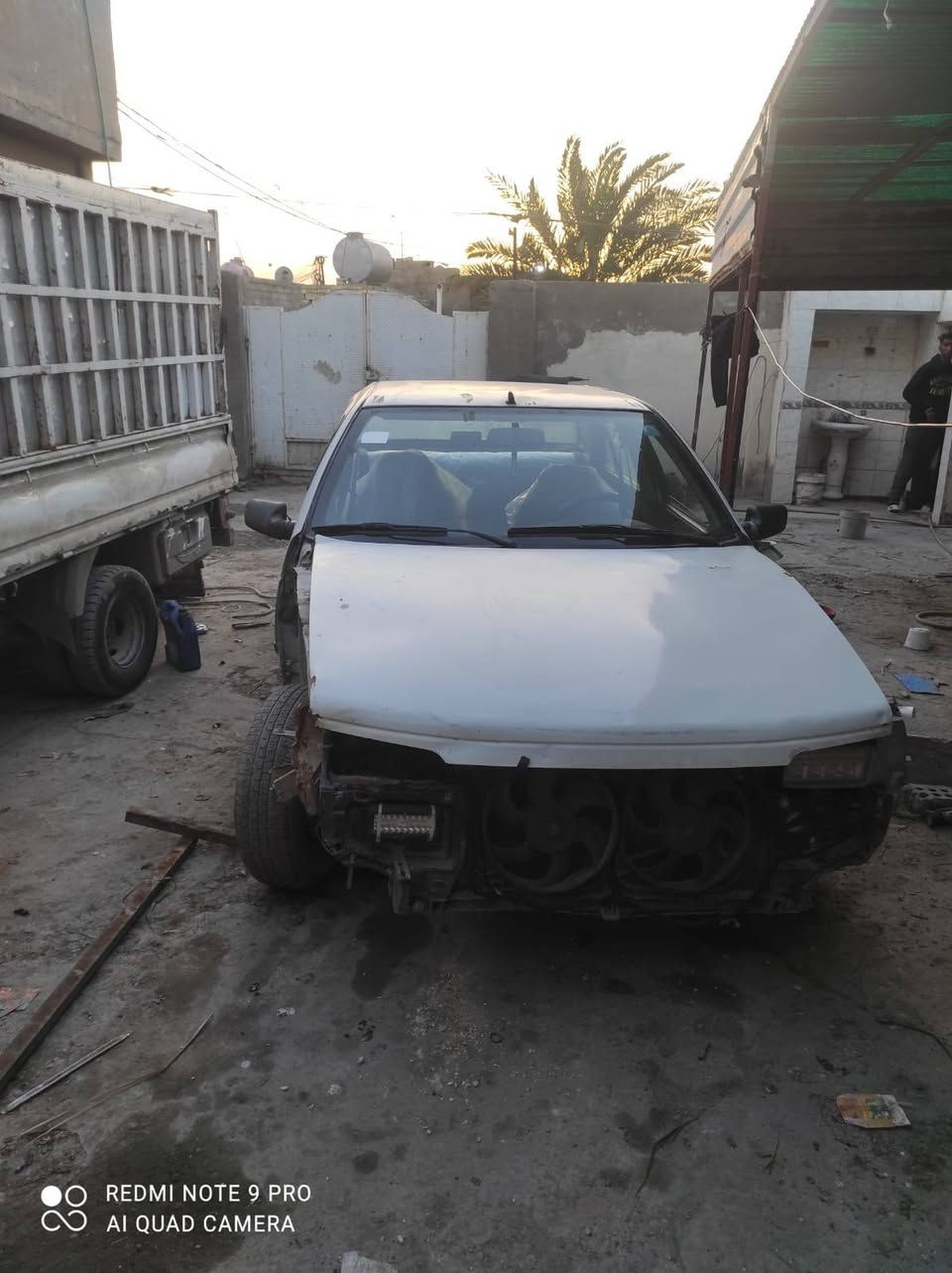 سلام عليكم بيجو روى 2010 بيها حادث بچم عوزها بچم وتبريد بس. كير محرك بچيس غرفه جدا نضيفه بيها شواصي معمره من جوه الرجل بليت 3 ملم انسى شي اسمه شاصي بعد  كهربائيات وضفيره نضيفه جدا ماشيه 180 رقمها بغداد انگليزي بسمي اخوان ابيع كوم حديد انه وياك بس ابصملك لاتخابرني وتگلي شبيها مابيها ذكرت كلشي سعرها 21 وبيها مجال حگ الجيه مكان السياره بغداد *********** واسف على الاطاله❤️
