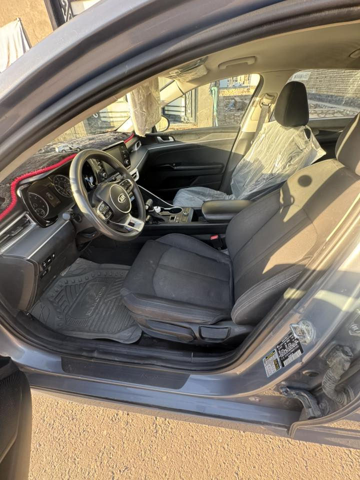 السلام عليكم كي فايف موديل 21رقم مثني باقيله كم شهر وتصير حره فول عده الفتحه حادثه او رقم الشاصي موجود 
بيع مستعجل 125او بيه مجال  مكاني السماوه 
***********
