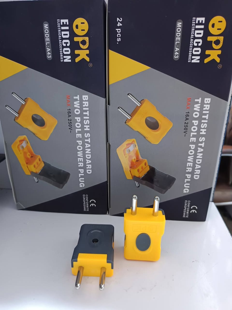 يتوفر لدينا كل ماتحتاجه في مواد كهربائيه وبسعار جمله  
اجهزه حمايه -سيطره وغيرها للاستفسار تواصل واتساب ***********
