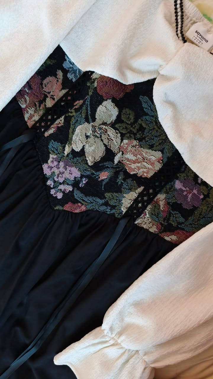 فساتين للبيع المكان الموصل الجانب الأيسر للتواصل عالخاص واي شي يعجبكم ما نختلف عالسعر ان شاء الله 🌷


**إذا كنت صاحب هذا الإعلان وتريد حذفه لأي سبب، رجاءا أرسل رسالة إلى الدعم الفني**