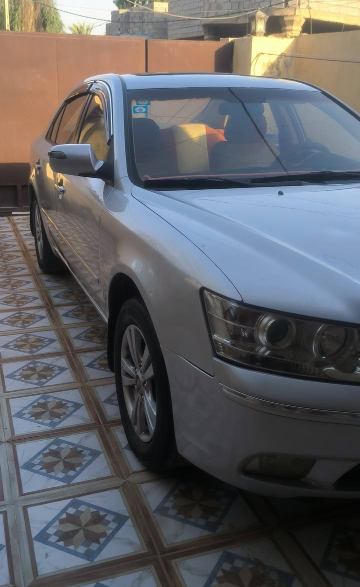 السلام عليكم
سوناتا للبيع 
موديل ٢٠٠٩ خليجي 
مكينة ٤ سلندر ٢٤٠٠ 
بدون ضرر فقط كلير اربع قطع 
المكان ديالى الغالبية 
السعر ١١٢ قابل للتفاوض 
للاستفسار :ـ ***********
