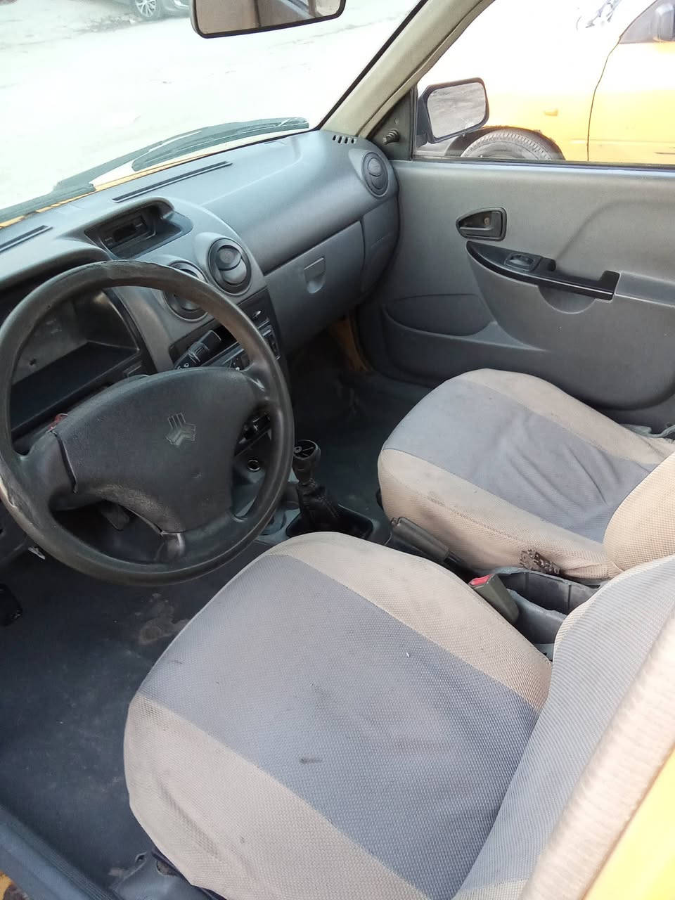 سلام عليكم سياره موديل 2012 سياره جاهزه رقم انكليزي سعرها 28 مكاني كربلاء سنويه لل 28 
رقم *********** غير متواجد عل فيس
