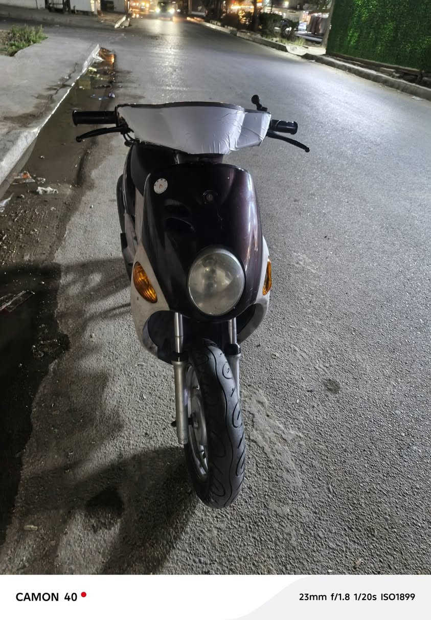 فلة ٢٠١٠ كاملة مكملة
نكرة سلف بكل وقت
كفرات كاملة ختم واحد 
تايرات نضيفة 
كهربائيات كلها شغالة مناقصها شي 
بس يراد الها ترايش وجاملغ امامي 
سعرها 550 وبيها مجال 
مكاني بغداد الغزالية شارع الضغط
***********
