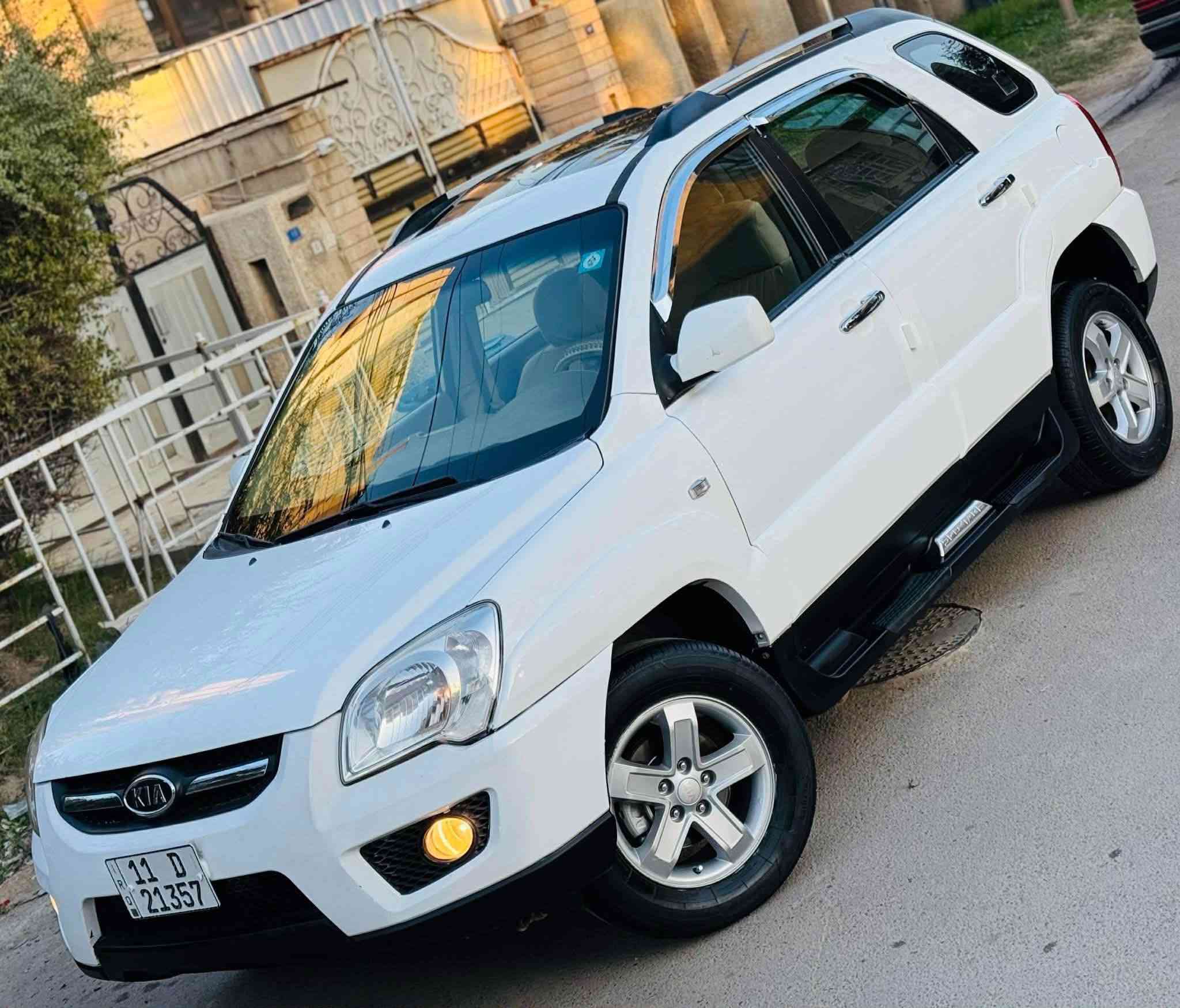 السلام عليكم عندي سبورتج خليجي ٢٠٠٩ رقم بغداد الدولي 
جديد سنويه وأرقام وهزه كله جديد بسمي تحويل ثاني يوم
سياره نضيفه وجاهزه مابيها نقص بيها صبخ بل جاملغ الأمامي والخلفي اثر طخات بدون اي دواخل فقط باقي مكفول 
محرك ٢٠٠٠ دوش المرغوب 
فووول مواصفات 
فتحه سلايت 
ويل كب 
اي بي اس 
دبل كزوز 
داخل بيجي 
صاجات 
حساس خلفي 
محرك ٢٠٠٠ دوش 
سياره نضيفه وجاهزه 
مكان السياره بغداد 
عارضها ب ١٠٤ وبيها مجال للشراي 
وهذا رقمي 
***********
